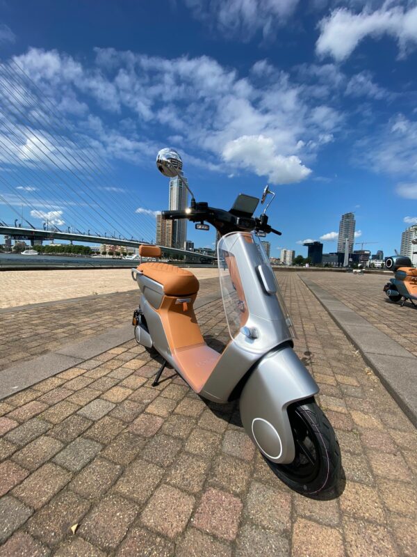 Elektrische Scooter Keren Stardust Mat Zwart